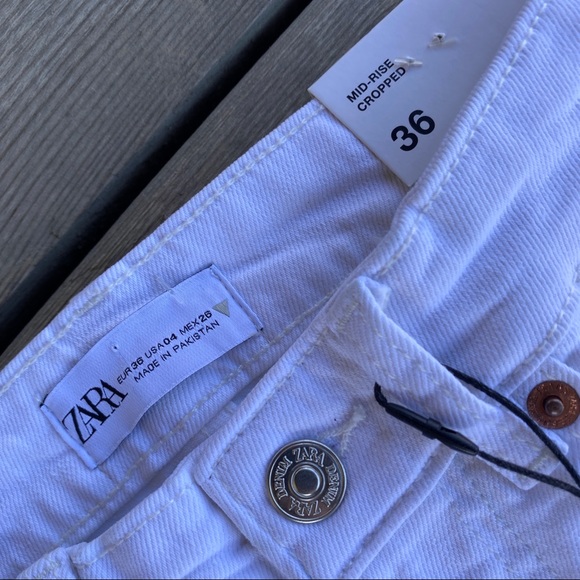NWT // Zara White Denim Cropped Flare Jeans - Picture 3 of 8